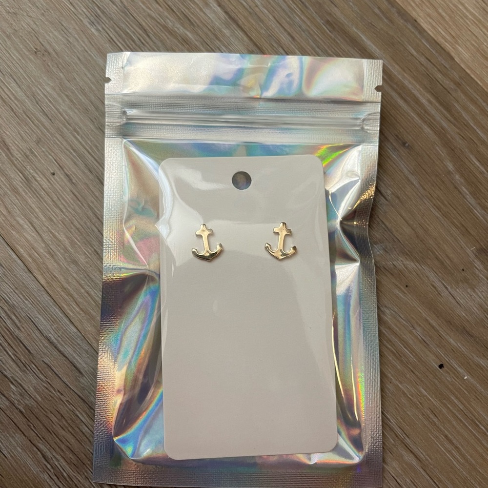 Anchor studs ⚓️
